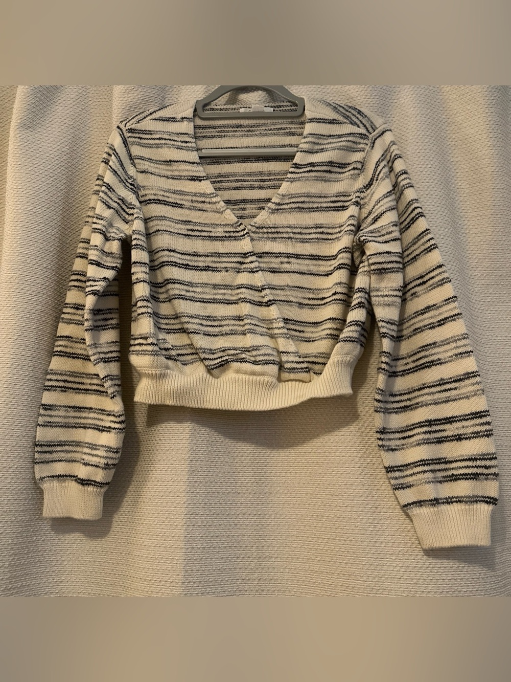 O'Neill Cream and Black Striped V-Neck Cropped Sweater